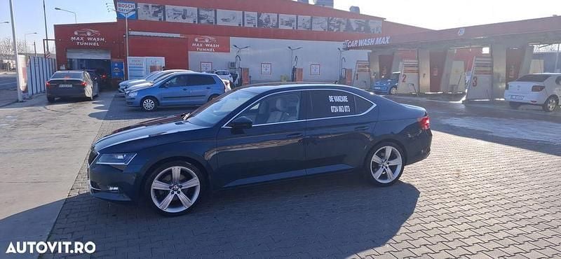Culoarealbastru Utilizat 2017 Skoda Superb Ambition Berlinǎ | 10.500 EUR (Preț OK) - Imagine 1/4