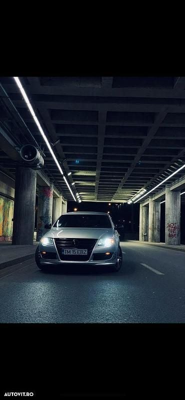 Culoareargint Utilizat 2005 VW Passat Sportline Break | 4.200 EUR (Scump) - Imagine 1/4