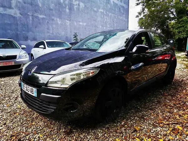 Negru Utilizat 2010 Renault Mégane III Hatchback | 2.999 EUR (Preț OK) - Imagine 1/4