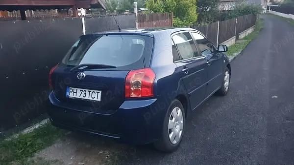 Second-hand Toyota Corolla 97 CP (71 kW) 2005 Albastru Hatchback