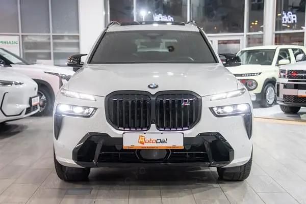 Second-hand BMW X7 M Sport 530 CP (389 kW) 2025 Culoarealb SUV