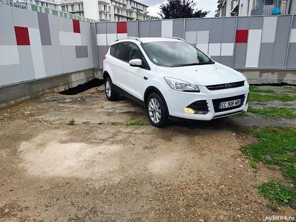 Alb Utilizat 2016 Ford Kuga SUV | 8.499 EUR (Preț OK) - Imagine 1/4