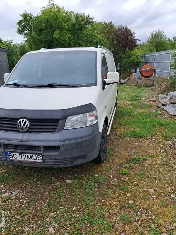 Alb Utilizat 2005 VW T5 Van | 5.500 EUR (Preț OK) - Imagine 1/4