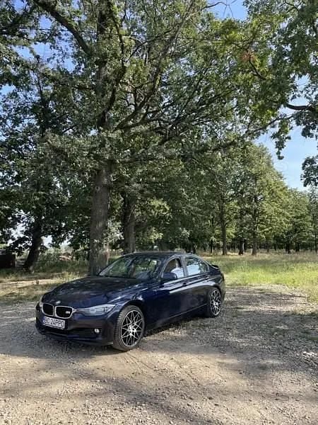 Albastru Utilizat 2013 BMW 316 Berlinǎ | 8.100 EUR (Preț OK) - Imagine 1/4