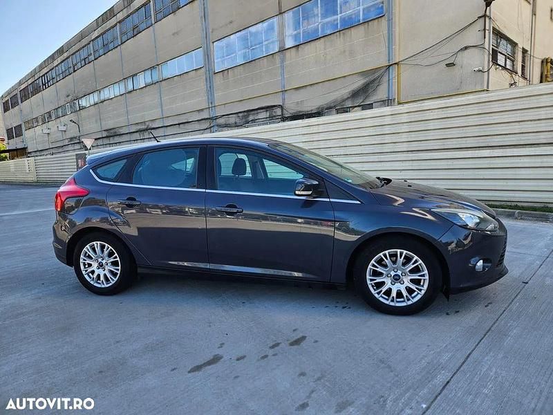 Culoaregri Utilizat 2012 Ford Focus Titanium | 4.700 EUR (Preț bun) - Imagine 1/4