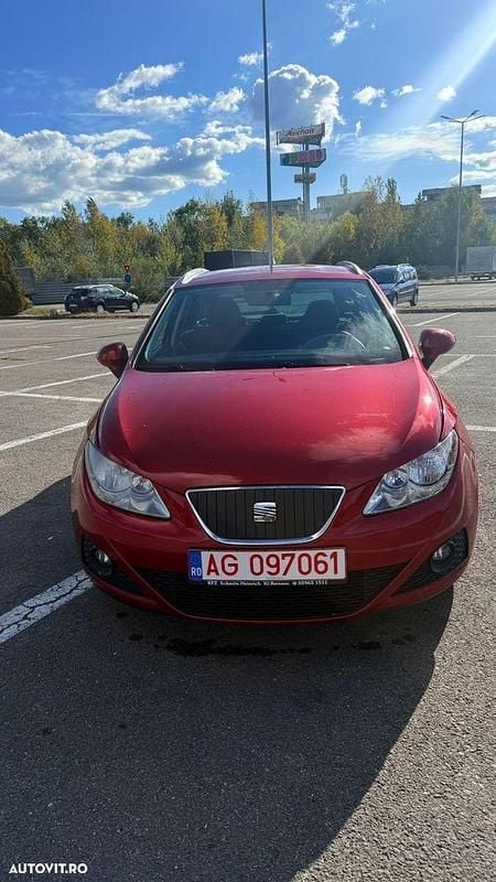 Culoarerosu Utilizat 2012 Seat Ibiza ST Ecomotive Break | 3.100 EUR (Preț OK) - Imagine 1/4