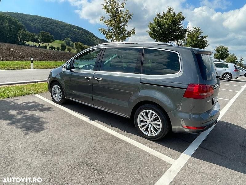 Second-hand VW Sharan Comfortline 170 CP (125 kW) 2011 Culoaregri Monovolum
