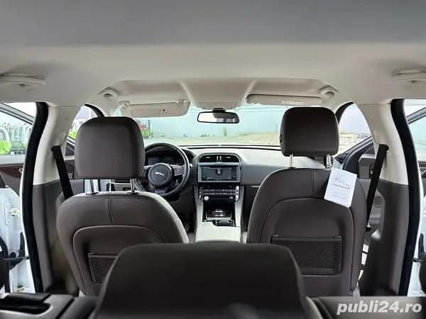 Second-hand Jaguar F-Pace 180 CP (132 kW) 2016 SUV