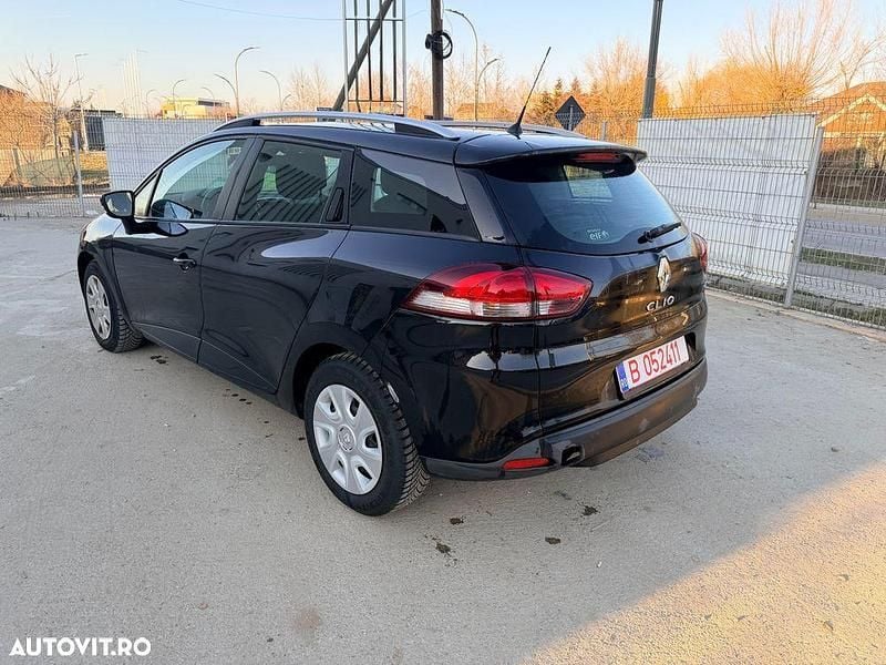 Second-hand Renault Clio GrandTour Intens 90 CP (66 kW) 2013 Culoarenegru Break
