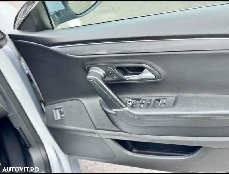 Second-hand VW Passat 177 CP (130 kW) 2013 Culoareargint Berlinǎ