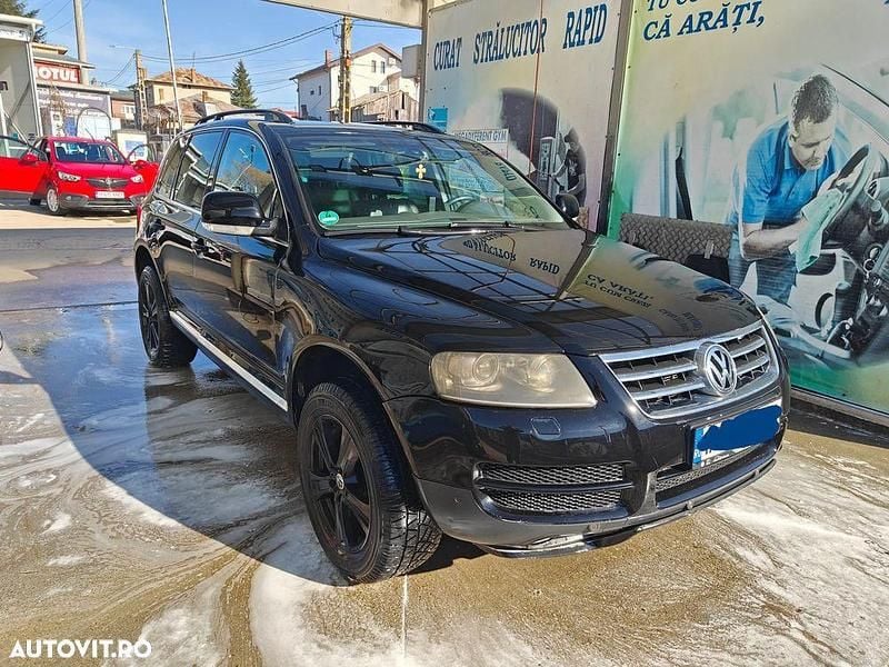 Culoarenegru Utilizat 2005 VW Touareg R SUV | 3.700 EUR (Preț OK) - Imagine 1/4