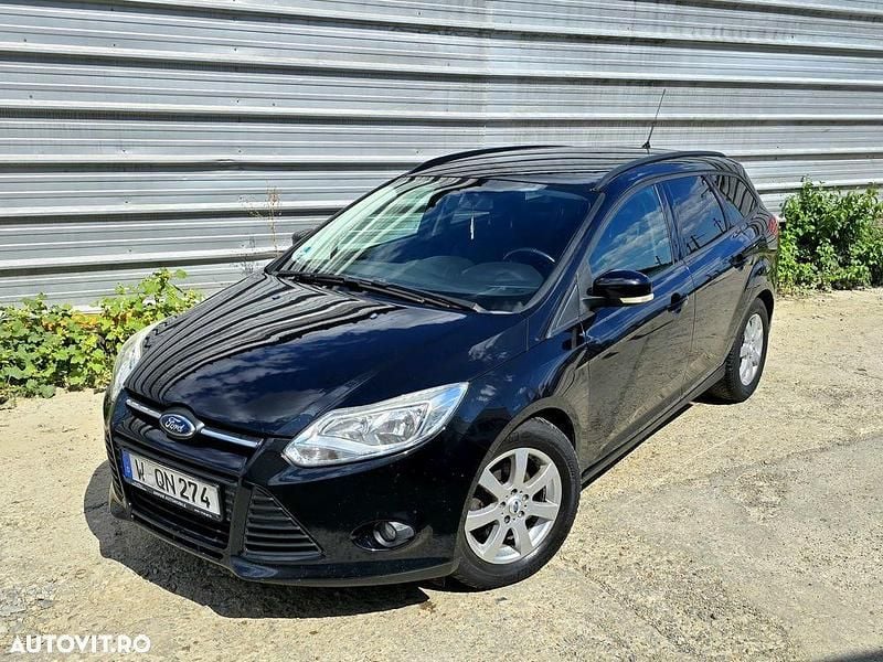 Negru Utilizat 2011 Ford Focus Break | 3.550 EUR (Preț bun) - Imagine 1/4