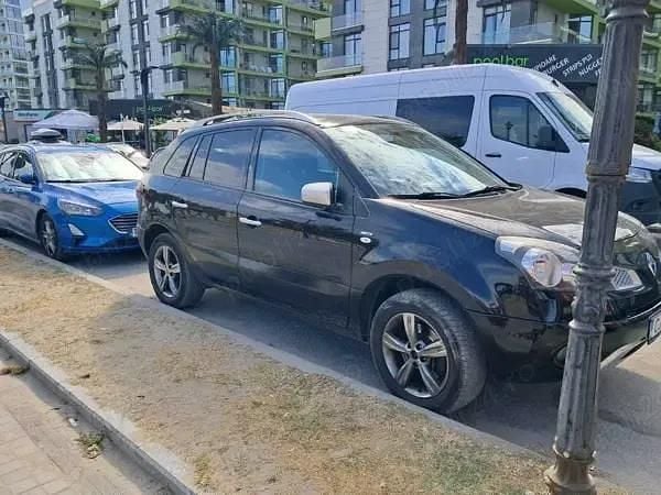 Negru Utilizat 2011 Renault Koleos Bose Edition SUV | 4.850 EUR (Super Preț) - Imagine 1/4