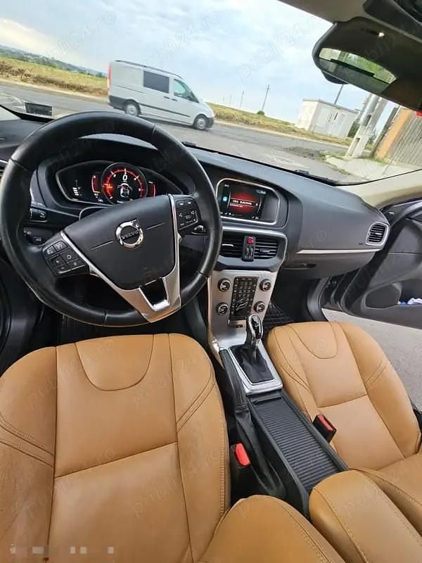 Culoaregri Utilizat 2017 Volvo V40 Break | 11.850 EUR (Preț OK) - Imagine 1/4