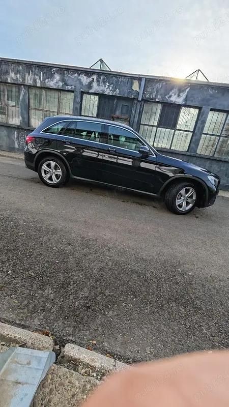 Second-hand Mercedes 220 170 CP (125 kW) 2016 Negru SUV