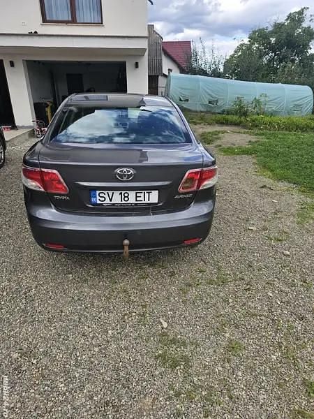 Second-hand Toyota Avensis T2 126 CP (92 kW) 2010 Gri Berlinǎ