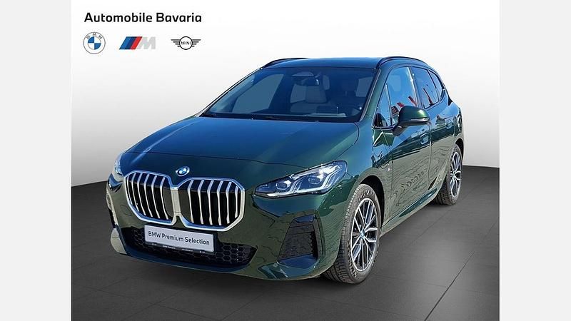 Verde sanremo metalizat Utilizat 2024 BMW 225 Active Tourer Comfort Edition Monovolum | 42.447 EUR - Imagine 1/4