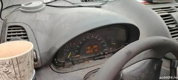 Utilizat 2004 Mercedes Vito Monovolum | 7.500 EUR - Imagine 1/4