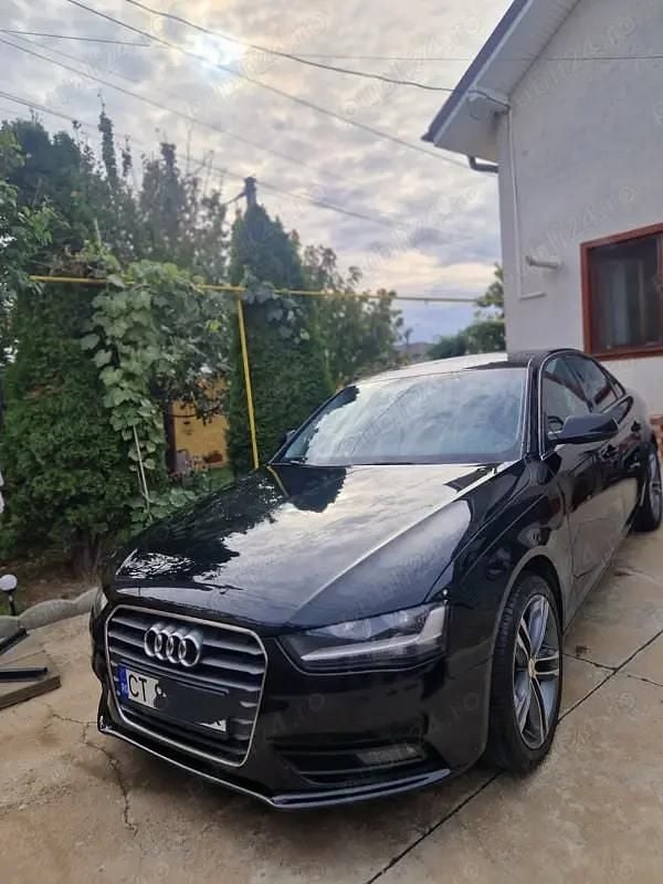 Utilizat 2013 Audi A4 Berlinǎ | 8.300 EUR (Preț OK) - Imagine 1/4