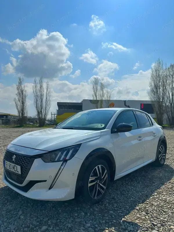 Utilizat 2021 Peugeot 208 GT-line Hatchback | 14.800 EUR (Puțin scump) - Imagine 1/4