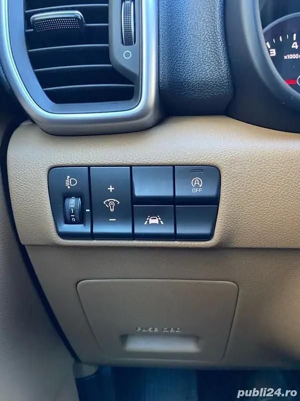 Second-hand Kia Sportage 132 CP (97 kW) 2019 Gri SUV