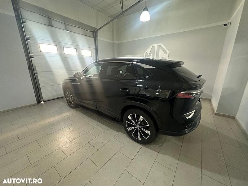 Nouă MG HS 272 CP (200 kW) 2025 Culoarenegru SUV