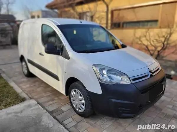 Utilizat 2017 Citroën Berlingo Monovolum | 8.700 EUR (Puțin scump) - Imagine 1/4