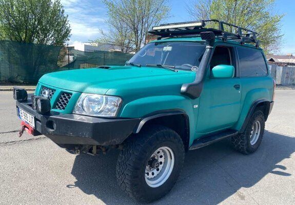 Verde Utilizat 2005 Nissan Patrol SUV | 10.500 EUR - Imagine 1/4