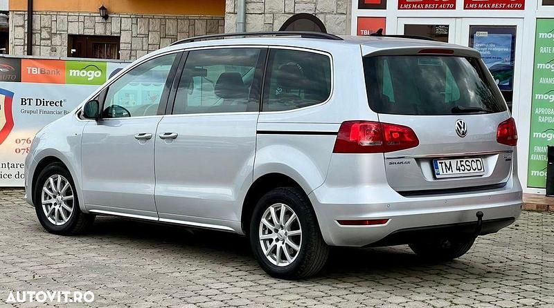 Second-hand VW Sharan 140 CP (102 kW) 2012 Culoareargint Monovolum