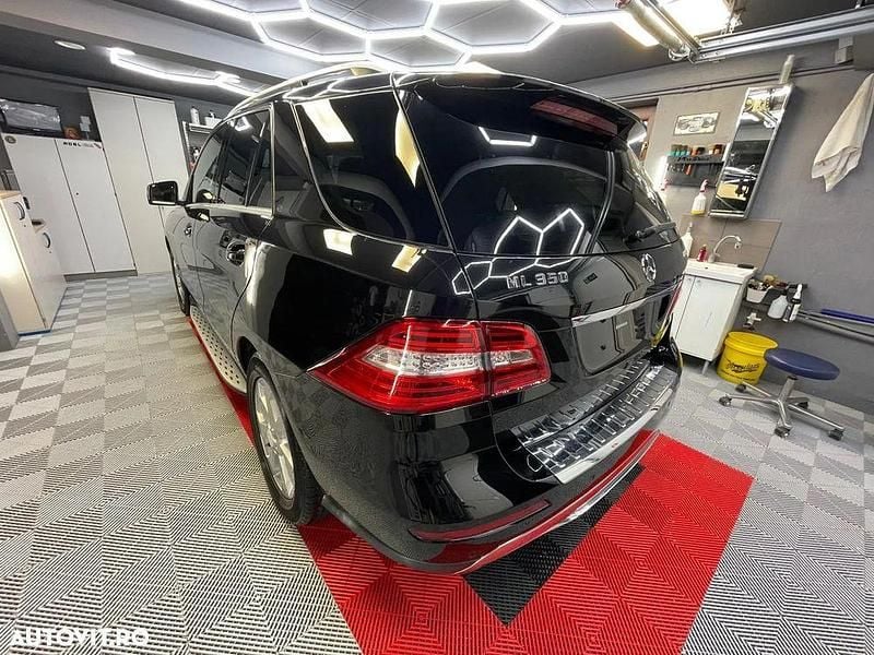 Second-hand Mercedes ML350 258 CP (189 kW) 2011 Culoarenegru SUV