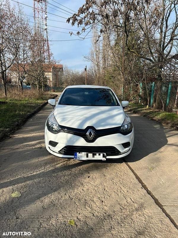 Culoarealb Utilizat 2017 Renault Clio IV Authentique | 6.450 EUR (Preț OK) - Imagine 1/4