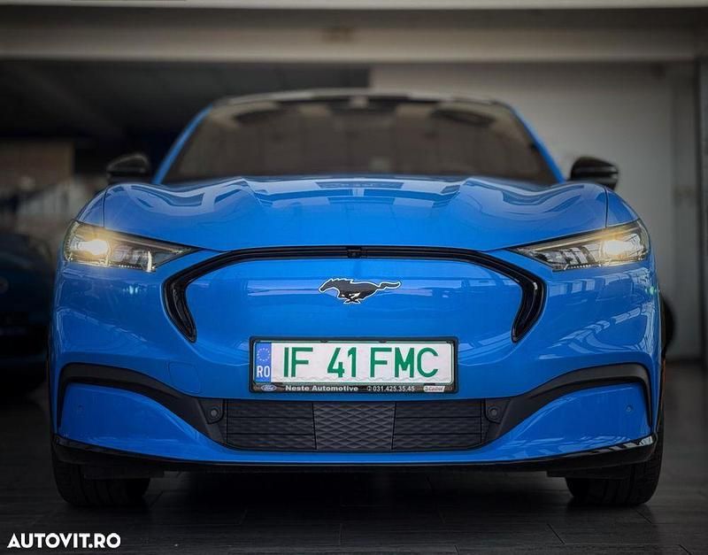 Culoarealbastru Utilizat 2023 Ford Mustang Mach-E Premium SUV | 43.000 EUR - Imagine 1/4