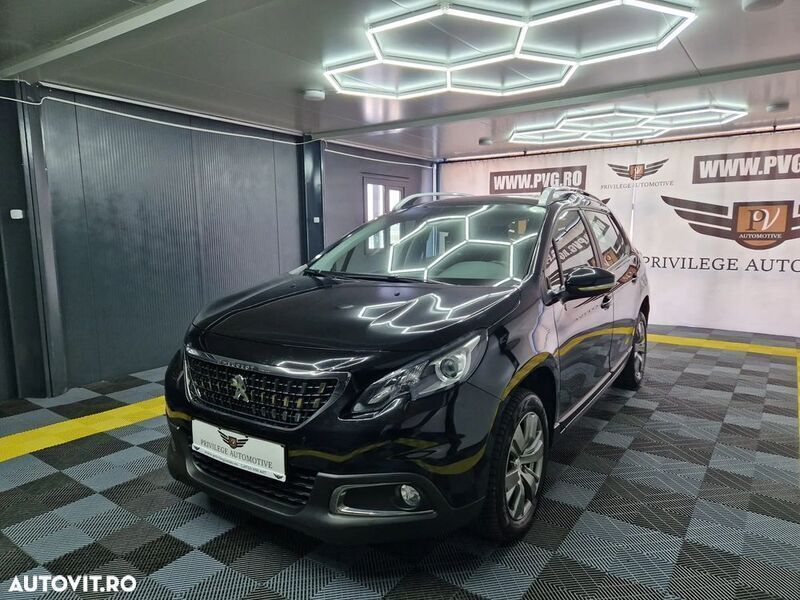 Negru Utilizat 2020 Peugeot 2008 Active SUV | 11.890 EUR (Preț bun) - Imagine 1/4