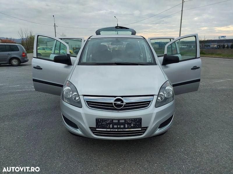 Culoaregri Utilizat 2010 Opel Zafira Monovolum | 3.290 EUR (Puțin scump) - Imagine 1/4