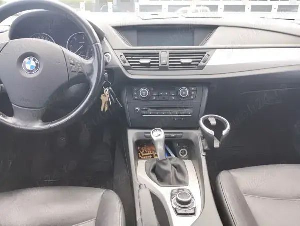 Utilizat 2011 BMW X1 SUV | 5.900 EUR (Preț OK) - Imagine 1/4