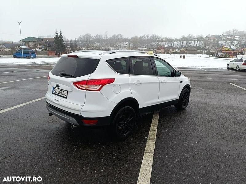Second-hand Ford Kuga Titanium 140 CP (102 kW) 2013 Culoarealb SUV