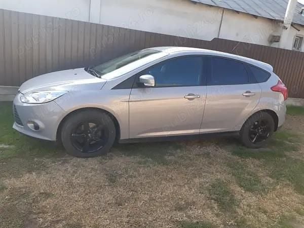 Utilizat 2012 Ford Focus Hatchback | 5.600 EUR (Preț OK) - Imagine 1/4