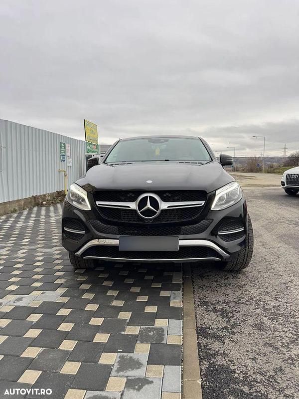 Culoarenegru Utilizat 2015 Mercedes GLE350 Coupe | 24.000 EUR (Super Preț) - Imagine 1/4
