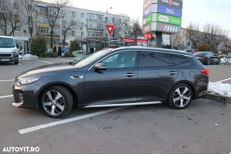 Second-hand Kia Optima GT-Line 141 CP (103 kW) 2018 Culoaregri Break