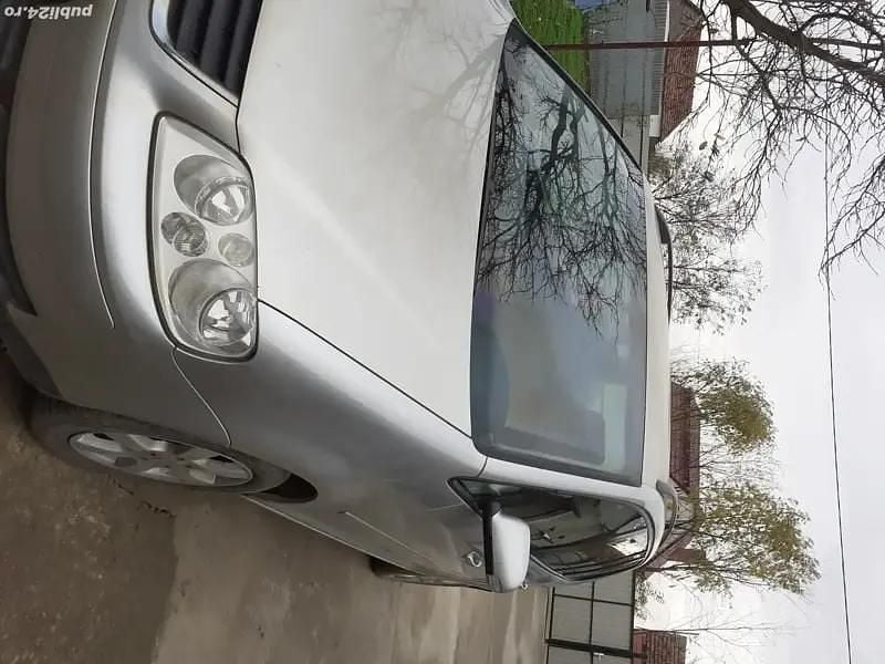 Utilizat 2003 VW Touran Monovolum | 2.000 EUR - Imagine 1/3