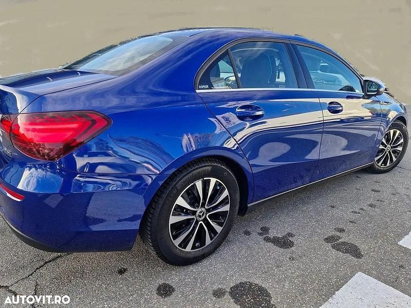 Second-hand Mercedes A200 163 CP (119 kW) 2024 Culoarealbastru Berlinǎ