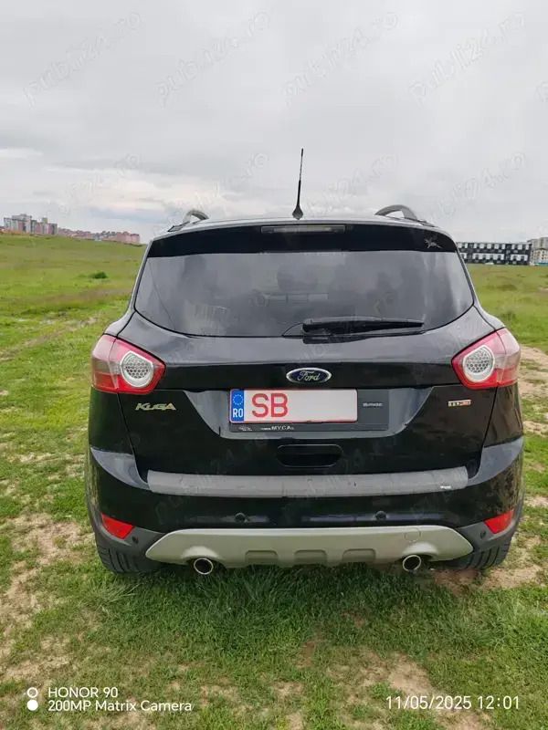 Utilizat 2011 Ford Kuga Titanium SUV | 6.000 EUR (Preț bun) - Imagine 1/4