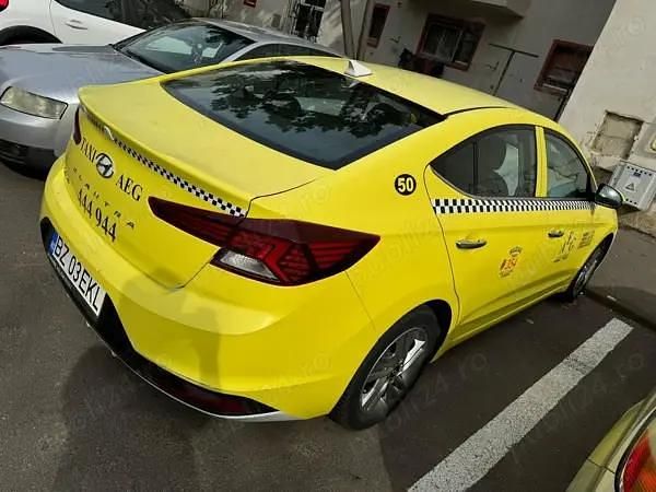 Utilizat 2019 Hyundai Elantra Berlinǎ | 11.200 EUR (Preț OK) - Imagine 1/4