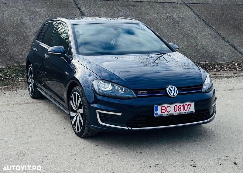 Second-hand VW Golf VII GTE 204 CP (150 kW) 2016 Culoarealbastru Hatchback