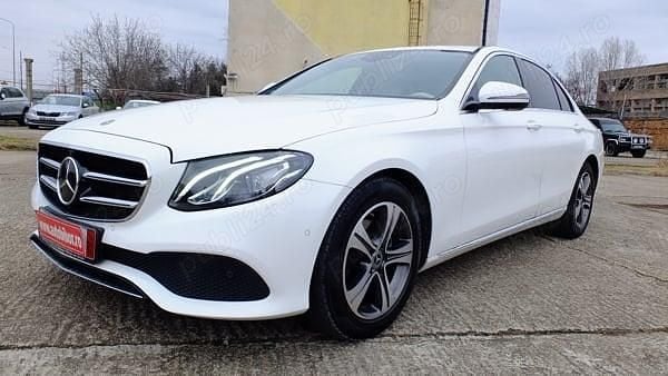 Alb Utilizat 2019 Mercedes E220 Berlinǎ | 27.250 EUR (Preț OK) - Imagine 1/4