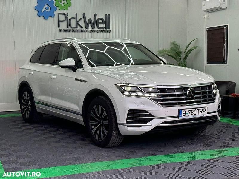 Second-hand VW Touareg Elegance 286 CP (210 kW) 2020 Culoarealb SUV