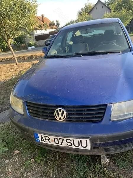 Utilizat 2000 VW Passat Berlinǎ | 1.000 EUR (Preț OK) - Imagine 1/4