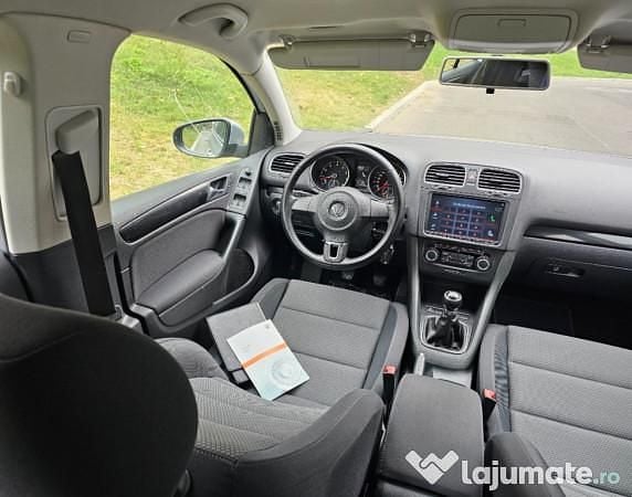 Second-hand VW Golf VI 122 CP (89 kW) 2011 Argintiu Hatchback