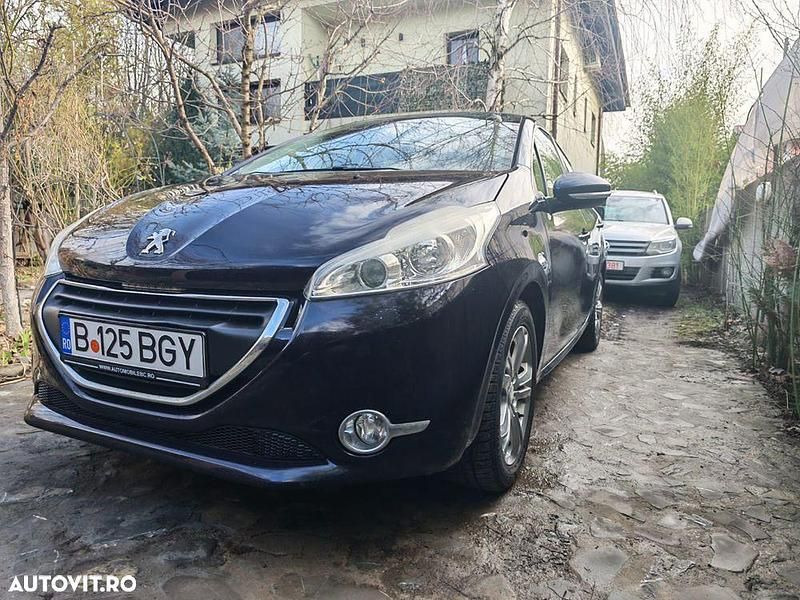 Second-hand Peugeot 208 Style 92 CP (67 kW) 2014 Culoarealte culori Hatchback