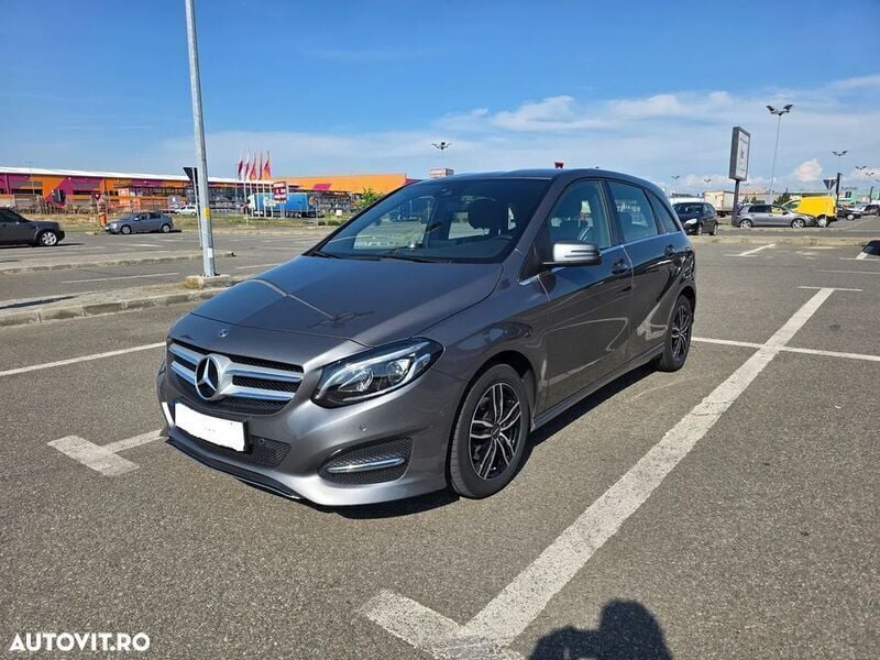 Gri Utilizat 2017 Mercedes B200 Monovolum | 13.500 EUR - Imagine 1/4